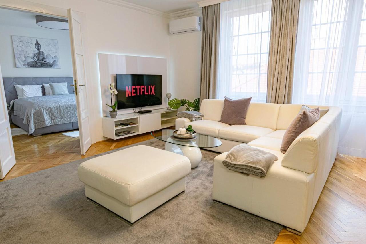 Budacastle Panoramic Luxurious Family Apt, Free Parking Included ブダペスト エクステリア 写真